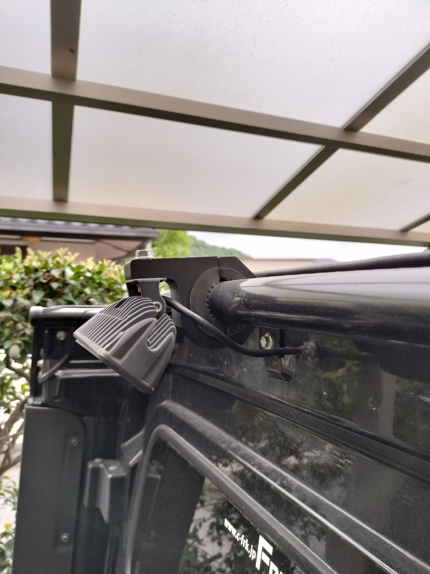 パイプに取付ok-led作業灯用ブラケット