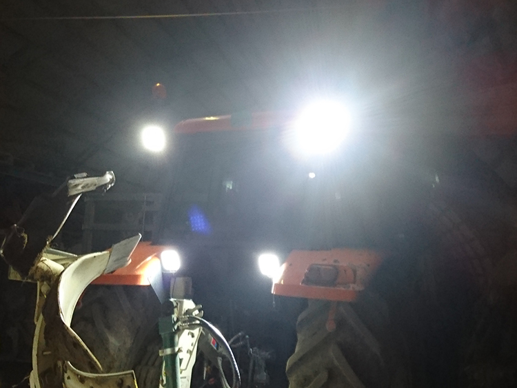 トラクター・48W作業灯設置事例 | LED作業灯通販|NLAセレクト/ブログ